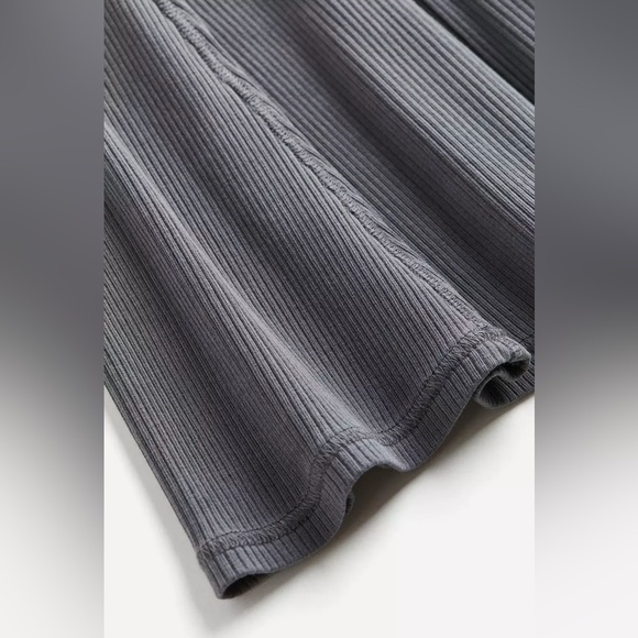 H&M Ribbed Mermaid Skirt - Picture 3 of 4